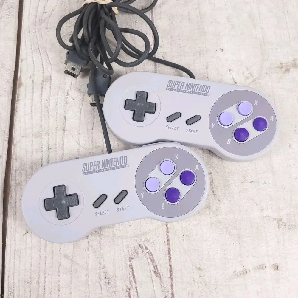 Nintendo SNES Classic MINI - 2 CONTROLLERS + POWER - Super Nintendo CLV-201